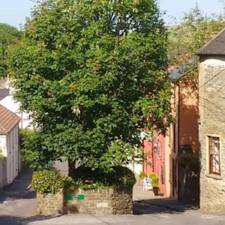 Coastal Village Retreat Castletownshend